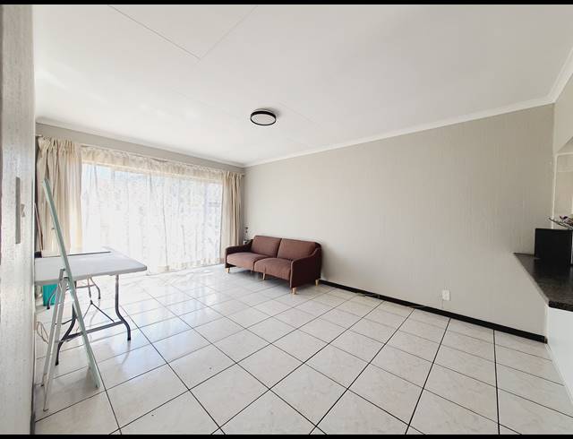 2 BEDROOM APARTMENT FOR SALE IN VORNA VALLEY